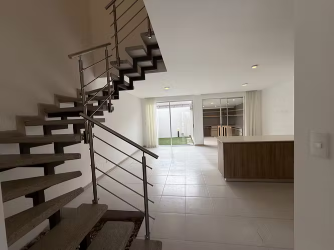 Venta de casa en condominio en Santiago de San Rafael, Heredia - Imagen 2