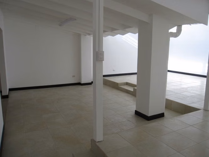 Casa con uso de suelo mixto en alquiler en Rohrmoser (ref : 15) - Imagen 4