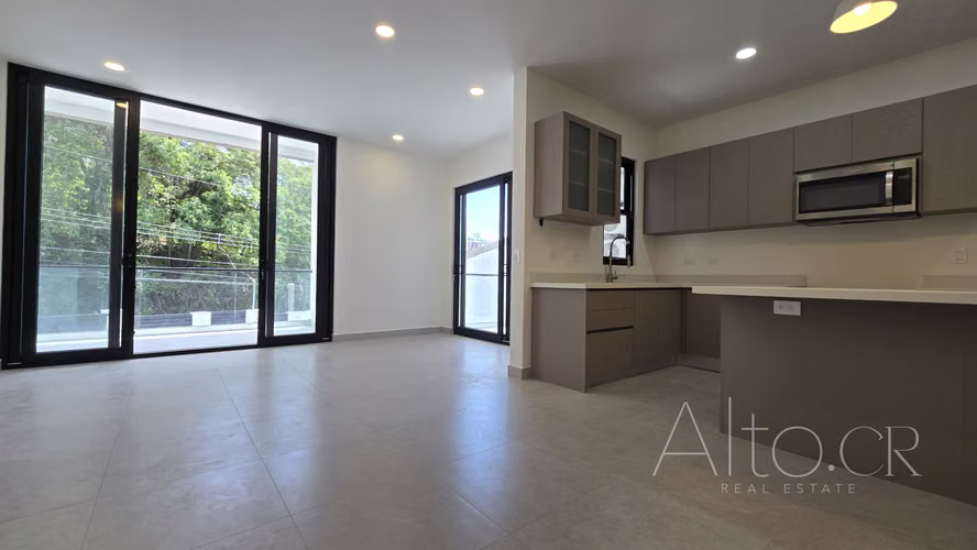 SAN RAFAEL DE ESCAZU   |  APTO DE 3 HAB   |  210m²  |   PARA ESTRENAR