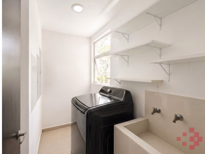 APARTAMENTO DE LUJO EN PRIMERA PLANTA CON JARDÍN PRIVADO – VEREDAS DEL RÍO, PIEDADES DE SANTA ANA - Imagen 18