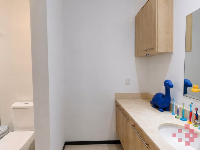 APARTAMENTO DE LUJO EN PRIMERA PLANTA CON JARDÍN PRIVADO – VEREDAS DEL RÍO, PIEDADES DE SANTA ANA - Imagen 13