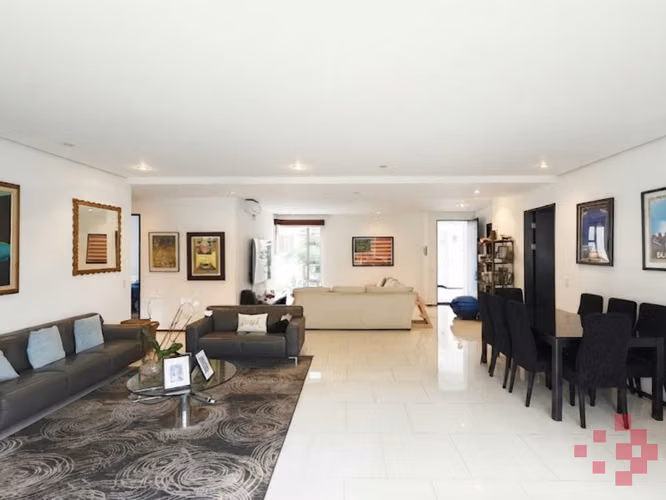 APARTAMENTO DE LUJO EN PRIMERA PLANTA CON JARDÍN PRIVADO – VEREDAS DEL RÍO, PIEDADES DE SANTA ANA - Imagen 3