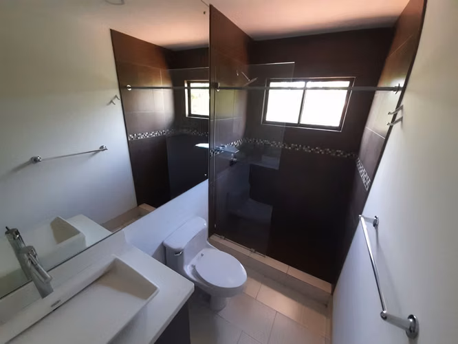 268 / Alquiler / Casa / Grande y lujosa / Condominio Exclusivo - Imagen 13