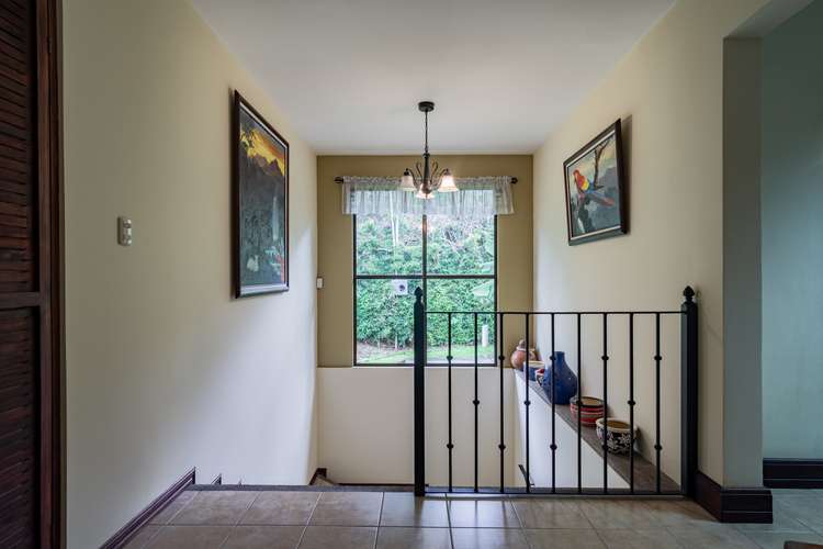 Casa en Venta en Bello Horizonte, Escazú con Gran Jardín y Vista Panorámica-VHA - Imagen 16