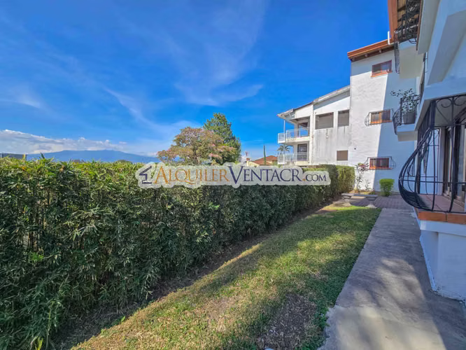 Apartamento de 3 habit. + de servicio / con jardín en Bello Horizonte Escazú - Imagen 12