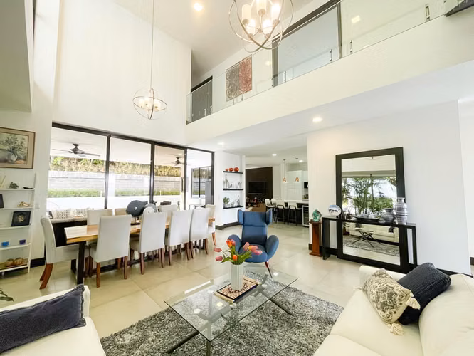 Venta de Casa en condominio en Pozos Sur, Santa Ana - Imagen 6