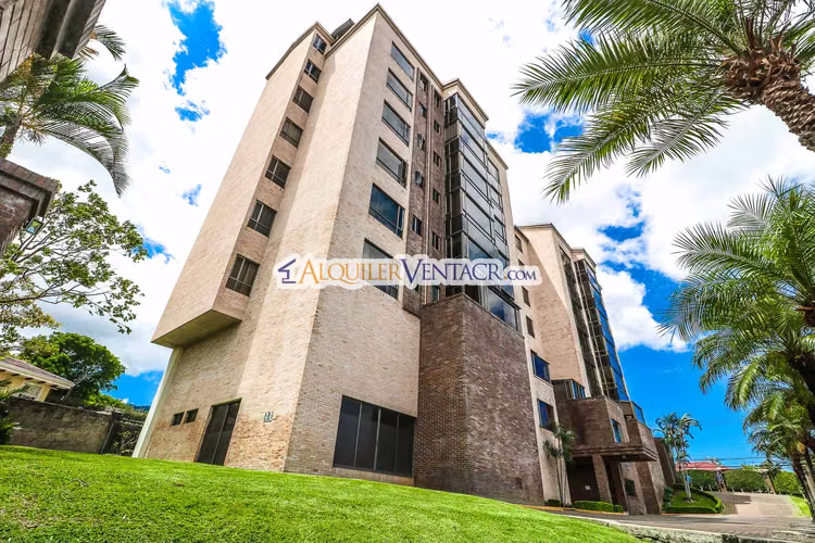 Lujoso apartamento de 324 m2 con 4 habit. y vista en Los Laureles Escazú - Imagen 19