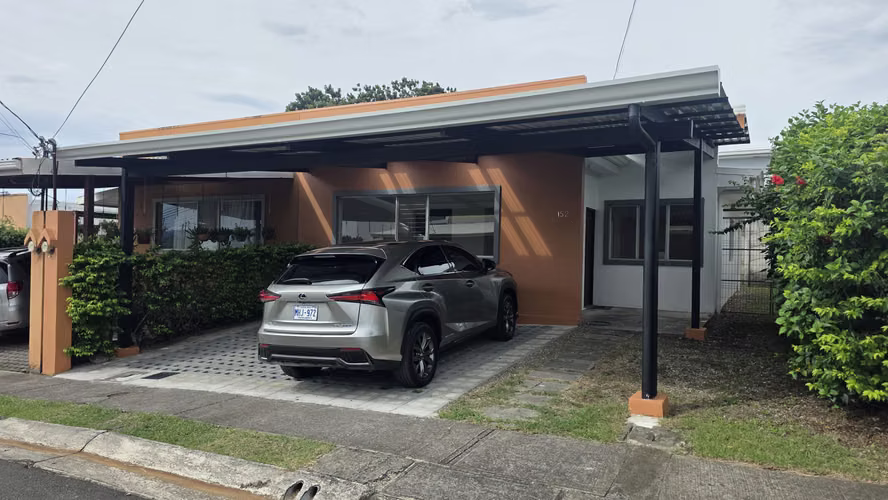 HOUSE FOR RENT - 124; MÁMICA CONDO - PLUMS, ALAJUELA