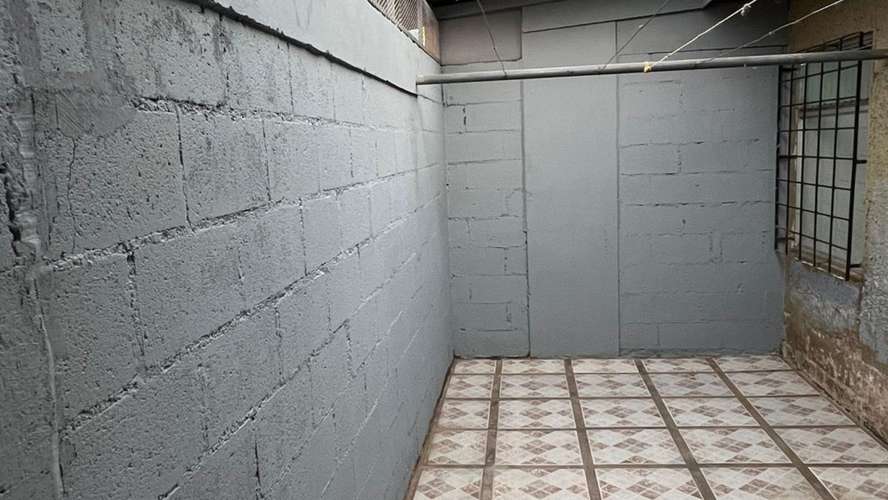 Casa con uso de suelo comercial cerca del cruce San Antonio y La Colina, 157 m² de terreno