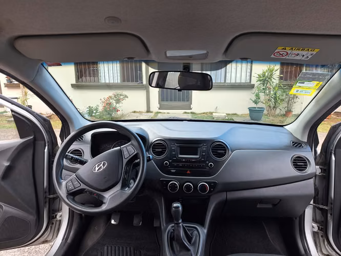 Carro Hyundai Grand i10 - Imagen 14