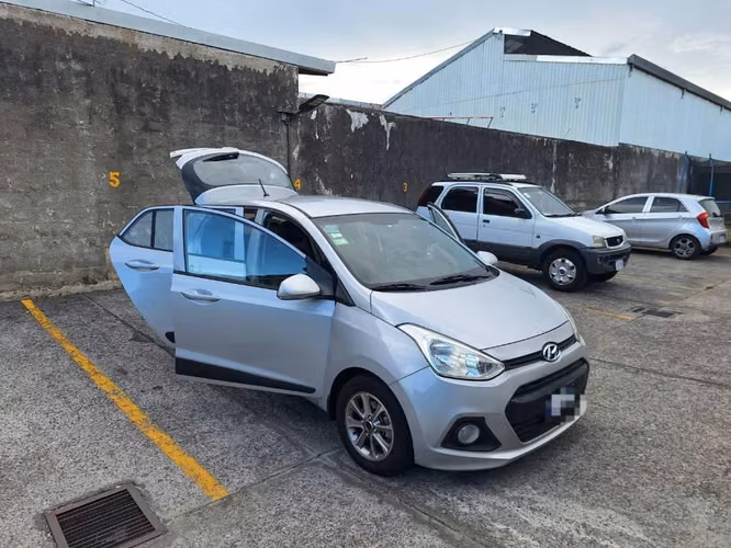 Carro Hyundai Grand i10 - Imagen 4