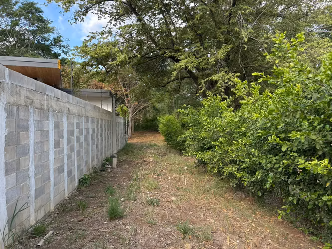 Se vende lote con permiso de construcción aprobado en Playa Grande - Imagen 9