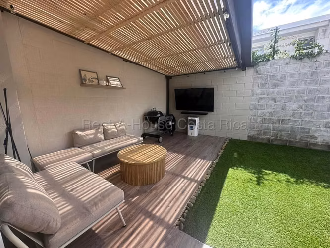 Venta de casa con la ubicación privilegiada en Heredia - Imagen 6