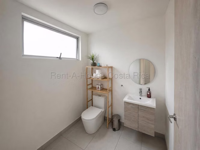 Venta de casa con la ubicación privilegiada en Heredia - Imagen 5