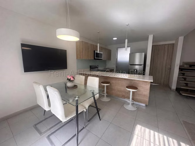 Venta de casa con la ubicación privilegiada en Heredia - Imagen 2
