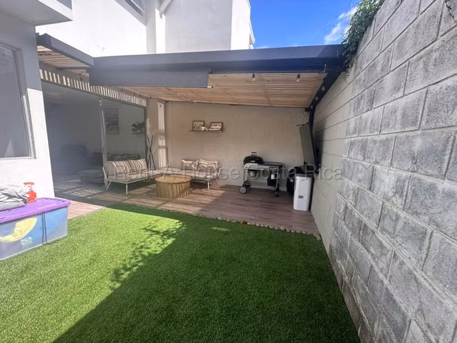 Venta de casa con la ubicación privilegiada en Heredia - Imagen 7