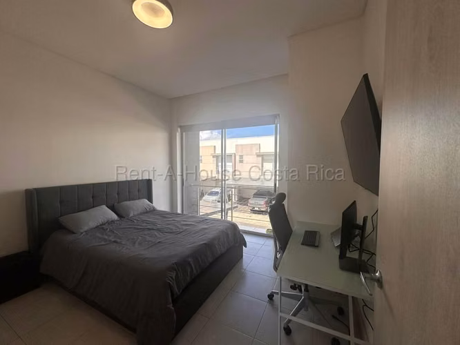 Venta de casa con la ubicación privilegiada en Heredia - Imagen 9