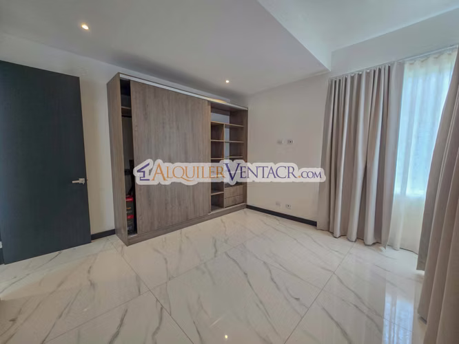 CONDO DE 305 M2 CON 546 M2 DE LOTE EN GUACHIPELIN ESCAZU - Imagen 12