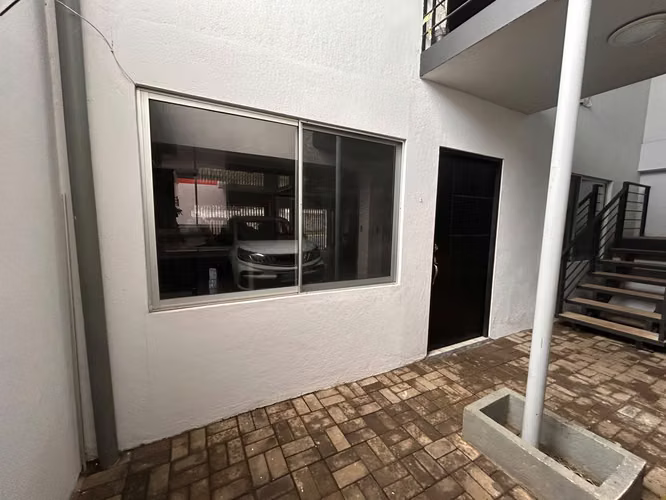 SE ALQUILA HERMOSO APARTAMENTO - Imagen 7