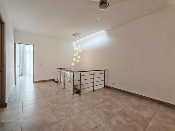 Escazú / 3 habitaciones + oficina + servicio / Electrodomésticos / Vista - Imagen 8