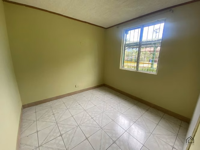 Curridabat Centro / Parqueo Bajo Techo / Cerca De Paradas - Imagen 10