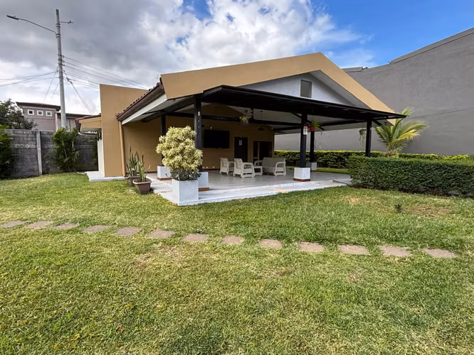 Casa esquinera a la venta I Condominio en La Unión, Tres Ríos. - Imagen 18