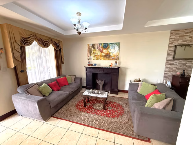 Casa esquinera a la venta I Condominio en La Unión, Tres Ríos. - Imagen 3