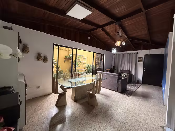 Oportunidad de Inversión en GUÁPILES - Casa + 5 APARTAMENTOS 100.000.000
