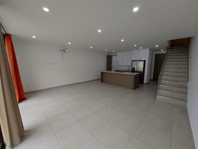 Se alquila casa con línea blanca en Lindora. - Imagen 2