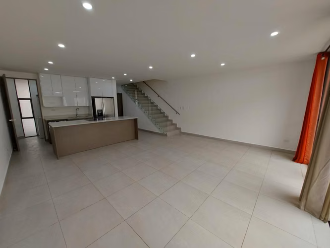 Se alquila casa con línea blanca en Lindora. - Imagen 3
