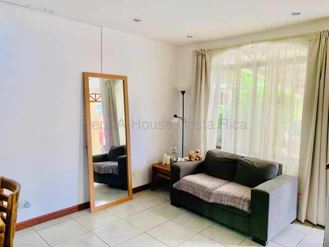 Casa en Venta en Condominio Tirrases Curridabat – Seguridad, Comodidad y Estilo - Imagen 4
