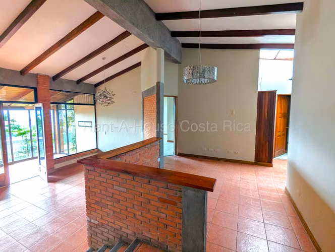 Casa en Venta en Alto de Las Palomas Escazú | Amplios Espacios y Vista Espectacular - Imagen 4
