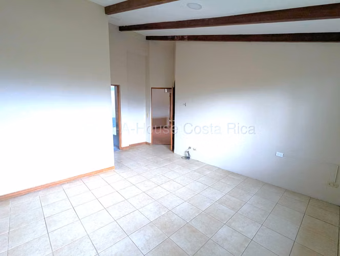 Casa en Venta en Alto de Las Palomas Escazú | Amplios Espacios y Vista Espectacular - Imagen 8