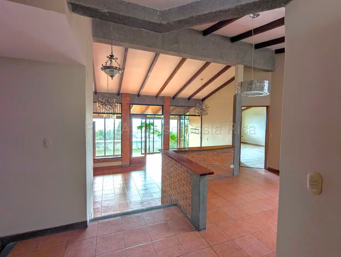Casa en Venta en Alto de Las Palomas Escazú | Amplios Espacios y Vista Espectacular - Imagen 5
