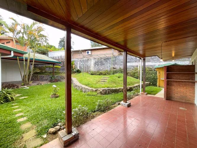 CASA EN ALQUILER DE UNA PLANTA – SAN RAMÓN | CON AMPLIO JARDÍN - Imagen 19