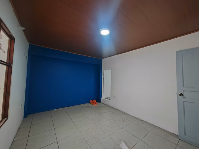 Amplia casa familiar de 5 habitaciones – Hatillo 4, Avenida Holanda - Imagen 5