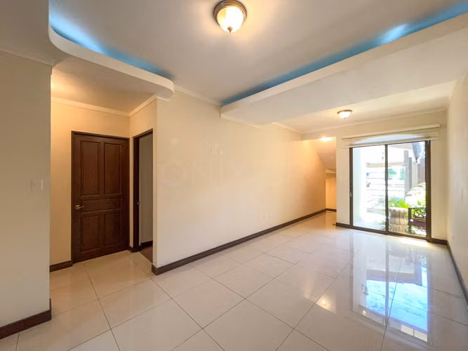 VENTA APARTAMENTO EN PRIMER PISO EN CURRIDABAT CON JARDÍN - Imagen 5