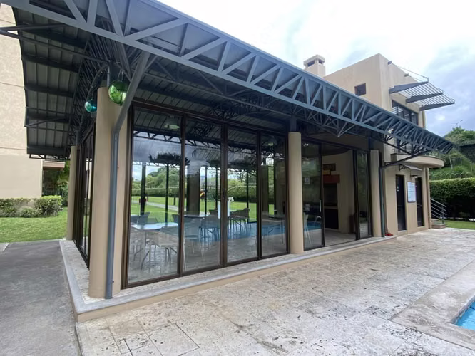 REDUCIDO! Venta, Apartamento Full Amueblado, piso 6 en Brisas del Oeste, UCIMED, ID 19968