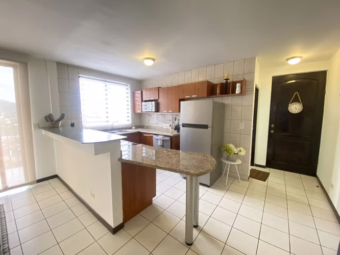 REDUCIDO! Venta, Apartamento Full Amueblado, piso 6 en Brisas del Oeste, UCIMED, ID 19968