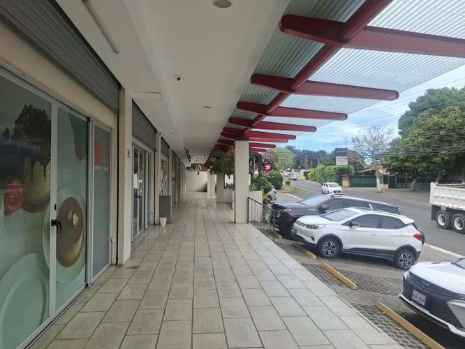 Commercial space for rent in Piedades de Santa Ana Shopping Plaza