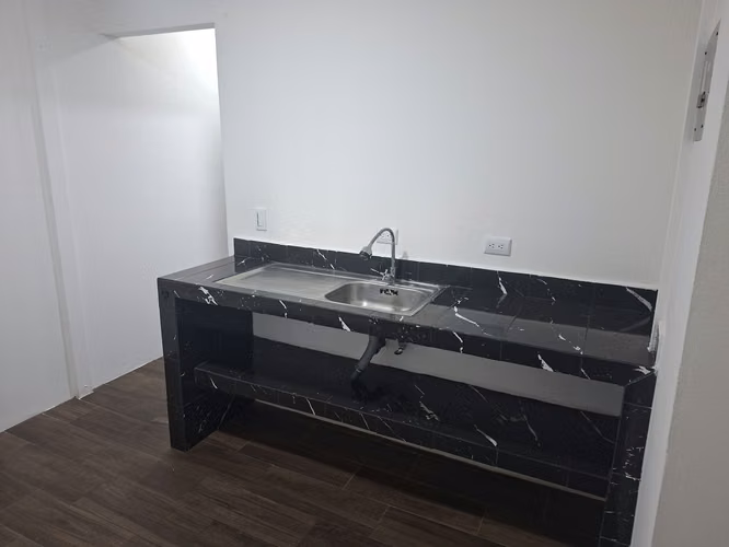 APARTAMENTO-HABITACIÓN EN PAVAS. - Imagen 12