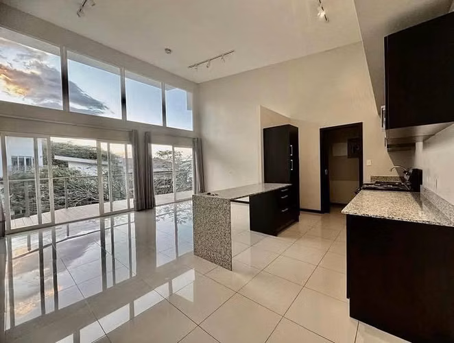 Apartamento con Hermosa Vista en Alquiler | Río Oro, Santa Ana - Imagen 2