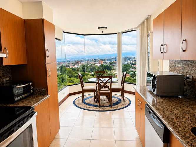VENTA DE APARTAMENTO EN TORRES DE MAYORCA, SAN RAFAEL DE ESCAZÚ - Imagen 6