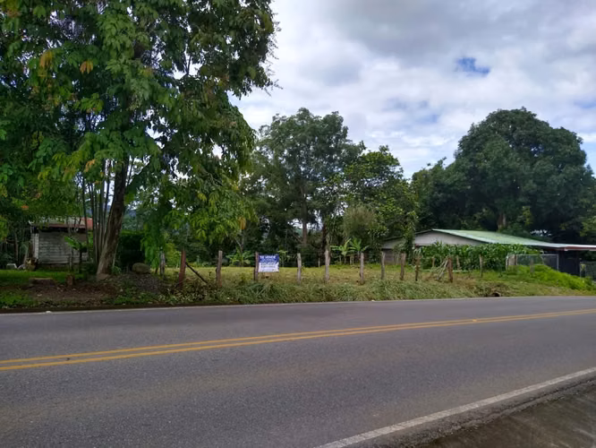 REBAJADO! LOTE USO MIXTO MIRAMAR DE PUNTARENAS AREA 871 M2 - Imagen 4