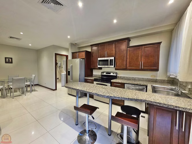 Apartamento premium 2habs con 170 m² con vistas en San Rafael, Escazú