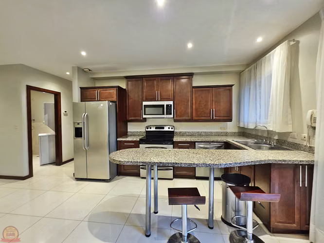 Apartamento premium 2habs con 170 m² con vistas en San Rafael, Escazú