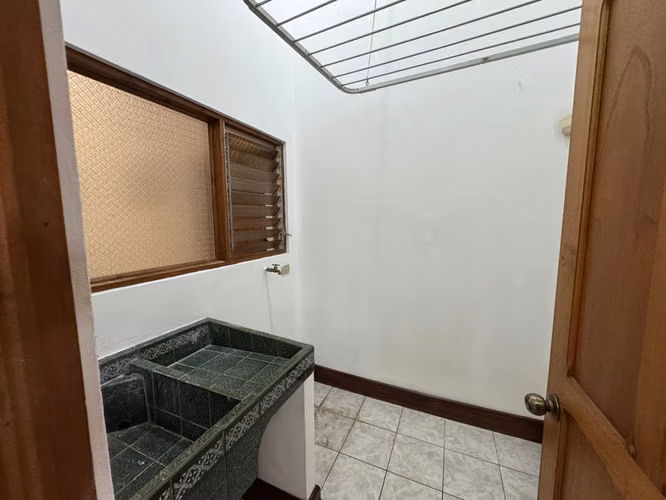 Alquiler apartamento en La Uruca | 2 habitaciones | 1 parqueo - Imagen 13