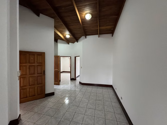 Alquiler apartamento en La Uruca | 2 habitaciones | 1 parqueo - Imagen 6