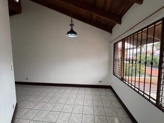 Alquiler apartamento en La Uruca | 2 habitaciones | 1 parqueo - Imagen 5