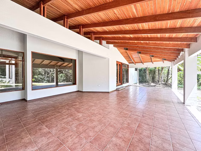 Casa Balinese in Jaboncillos | Large Home & Yard | Escazu Suburban Living - Imagen 5